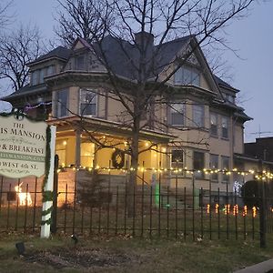 The Weis Mansion Bed And Breakfast Waterloo Exterior photo