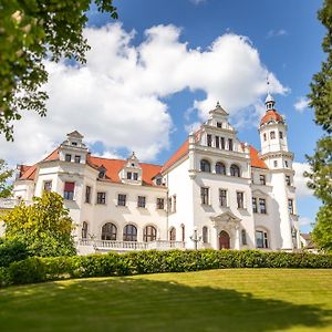 Schloss Gross Lusewitz Exterior photo