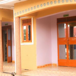 Dar Guest House Fort Portal Exterior photo