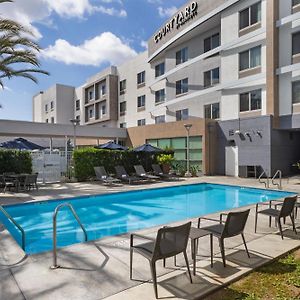 Courtyard Long Beach Airport Exterior photo