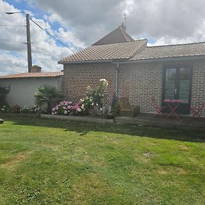 Chambre D Hotes Le Pigeonnier Fromelles Exterior photo