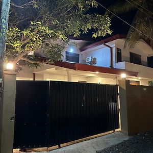 The Sea Breeze Upper Level Villa Panadura Exterior photo