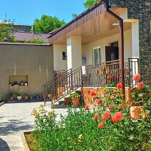 Inexpensive House Panzió Vanadzor Exterior photo