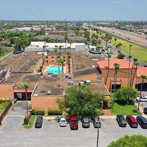 Expressway Suites Brownsville Exterior photo