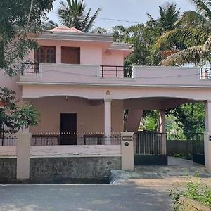 Pothigai Cottage Kuttālam Exterior photo