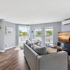 Year- Round Waterfront 2-Bedroom In Shediac Exterior photo