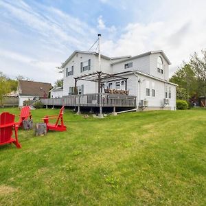 All-Season Waterfront 4-Bedroom In Shediac Exterior photo