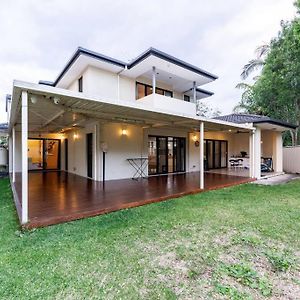 Spacious 5Br 3Ba Home W Parking And Yard In Sunnybank Brisbane Exterior photo