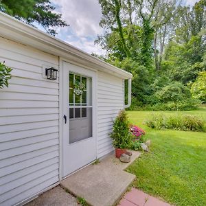 Chagrin Falls Home About 2 Mi To Town! Exterior photo