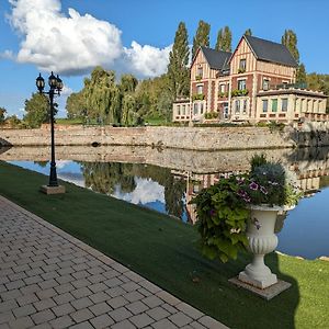 Chateau De Quesmy Panzió Exterior photo