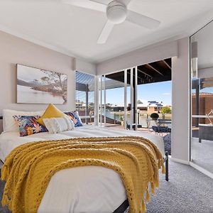 Cambria Island Retreat -Family Friendlyjetty Villa Mandurah Exterior photo