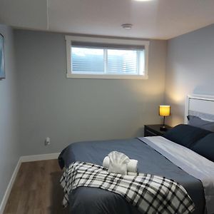 Luxy Crib Apartman YYC Exterior photo