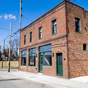 Luxury Multi-Unit Historic Building Near Downtown Apartman Roanoke Exterior photo