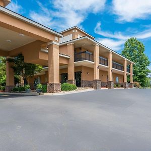 Quality Inn & Suites Rockingham megyeRockingham megye  Exterior photo