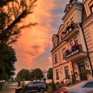 Vlg Hotel Boriszpil Exterior photo