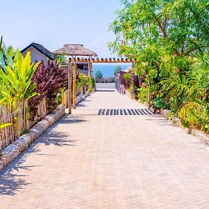 Galore Luxury Resorts Kisumu Exterior photo