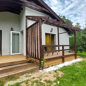 Apartamenti Ar Verandu Diviem Cilvekiem Hotel Plieņciems Exterior photo