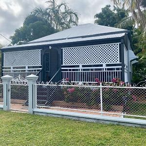 Tropical Oasis On Perkins Street Apartman Townsville Exterior photo