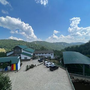 Pensiunea Nicoara Bodzavásár Exterior photo