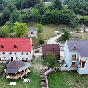 Bujtina Terthorja Hotel Theth Exterior photo