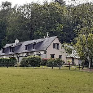 Chambre A La Campagne Panzió Saint-Hilaire-des-Landes Exterior photo