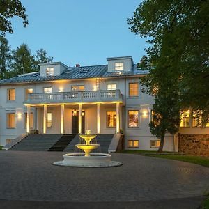 The Manor Sports & Spa Hotel Tõrve Exterior photo