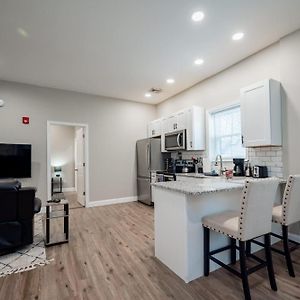 The Penthouse At Park Place King Bed Fast Wifi And Free Coffee Apartman Wilmington Exterior photo