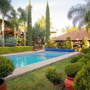 Hotel El Dorado - Cerca De Chapala Y Del Aeropuerto Ixtlahuacán de los Membrillos Exterior photo