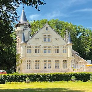 Chateau Picol Entre Futuroscope Et Chateaux De La Loire Panzió Boussageau Exterior photo