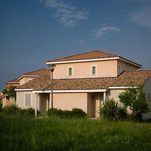 Vacation Home With Private Hot Tub Fabrègues Exterior photo