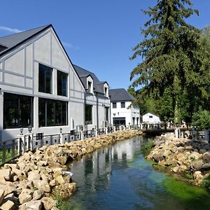 Domaine De Bracheux A 1H15 De Paris Et A 10Min De Beauvais Piscine Et Spa Panzió Exterior photo