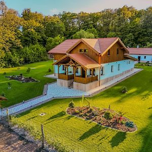 Banyahegyi Erdei Nyugalom Es Wellness Erdesz & Vadaszhaz Panzió Tardos Exterior photo