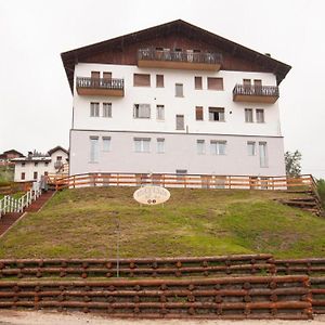 Alloggio Turistico Alle Arce Hotel Domegge di Cadore Exterior photo