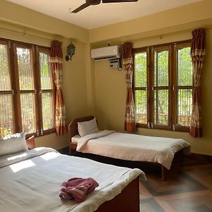 Tara Guesthouse - Sauraha,Chitwan Exterior photo