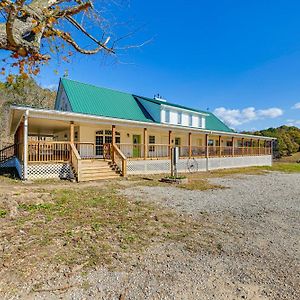 Bonnieville Farmhouse On 69 Acres With Porch! Munfordville Exterior photo