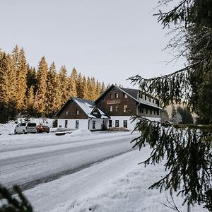 Penzion Pansky Dum Hotel Kvilda Exterior photo