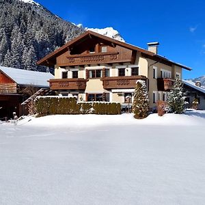 Haus Bergfreund Apartman Sankt Leonhard im Pitztal Exterior photo