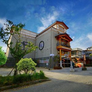 Hwangsil Tourist Hotel Csondzsu Exterior photo