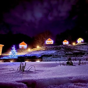 Glamping Zarja, Vipava Valley Panzió Zoll Exterior photo