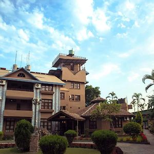 Safari Adventures Lodge Sauraha Exterior photo