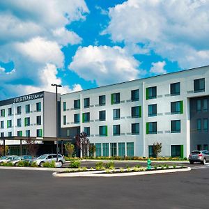 Courtyard By Marriott Deptford Hotel Almonesson Exterior photo