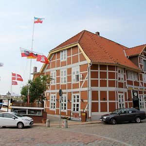 Zum Alten Schifferhaus Aparthotel Lauenburg/Elbe Exterior photo