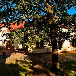 Gosciniec Kocmierzow Panzió Sandomierz Exterior photo