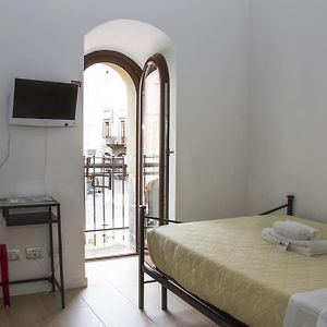 Old Town Funicolar Hotel Bergamo Room photo