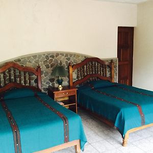 Posada De Don Jose Panajachel Room photo