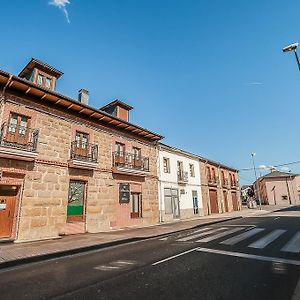 Casa Rural El Almendro De Maria Vendégház Columbrianos Exterior photo