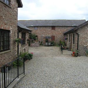 Thompsons Arms Cottages Flaxton Exterior photo