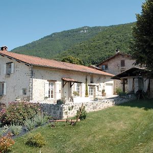 L'Estapade Des Tourelons Panzió Saint-Jean-en-Royans Exterior photo