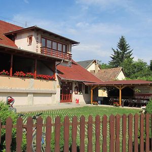 Tavi-fészek Fogadó Hotel Bánk Exterior photo