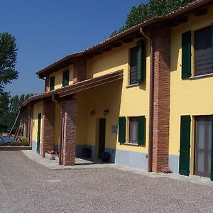 Agriturismo Cascina La Palazzina Panzió Albairate Exterior photo